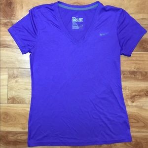 NIKE dri-fit t-shirt